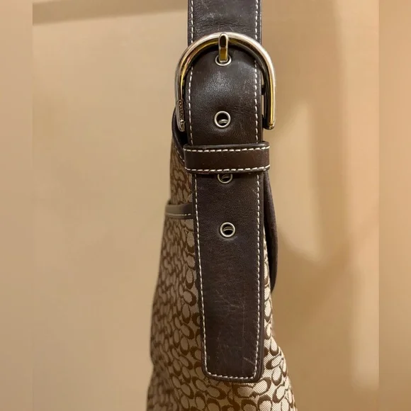 VINTAGE COACH 6376 Soho Brown Signature MonogramLogo Jacquard Shoulder Bag